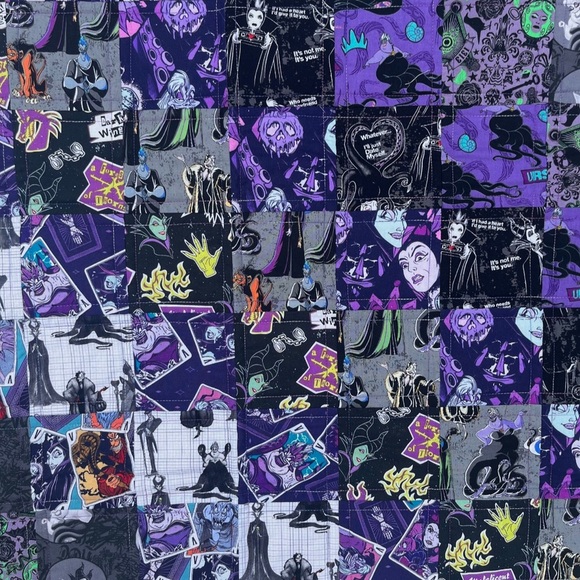Disney Villains Handmade Quilt 100% Cotton Lap Blanket 36.5x39 - Picture 2 of 7